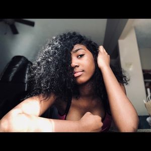 Meet your Posher, Nyah